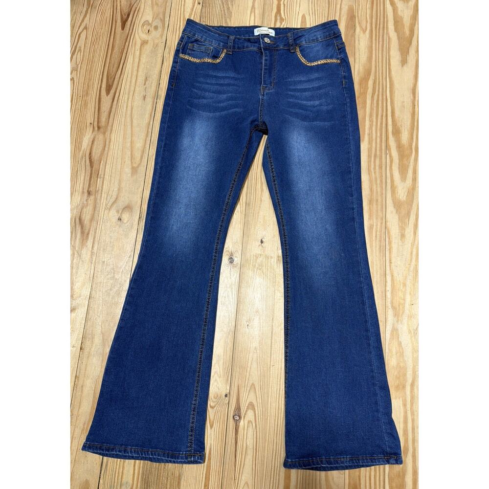 Bamboo Women's 15 Embellished HR Flare Leg Denim Jeans Studded Rhinestones 31x30 - Picture 2 of 10